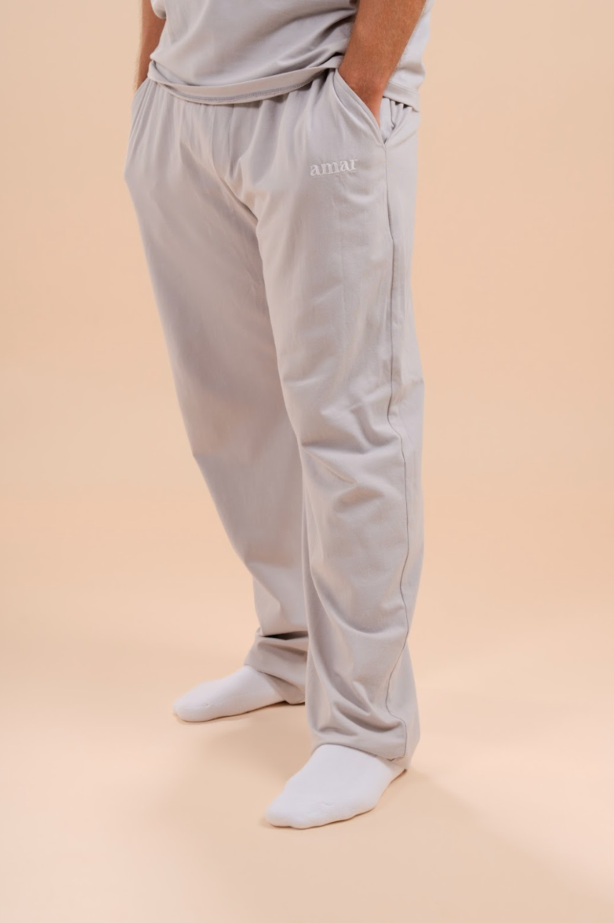 Bundle H (T-Shirt - Pants - Sweater)